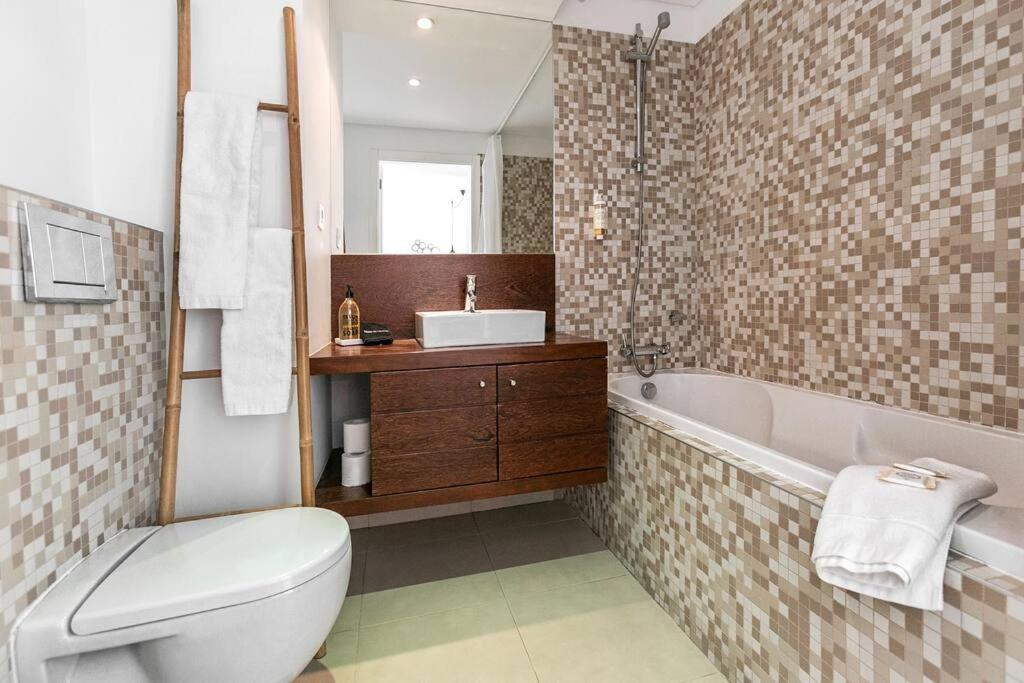 Lisbon Metro Apartment Bagian luar foto