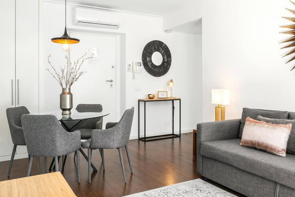 Lisbon Metro Apartment Bagian luar foto