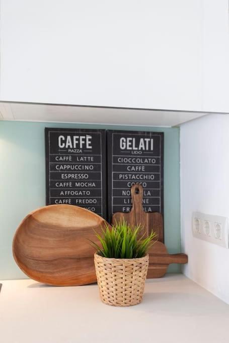 Lisbon Metro Apartment Bagian luar foto