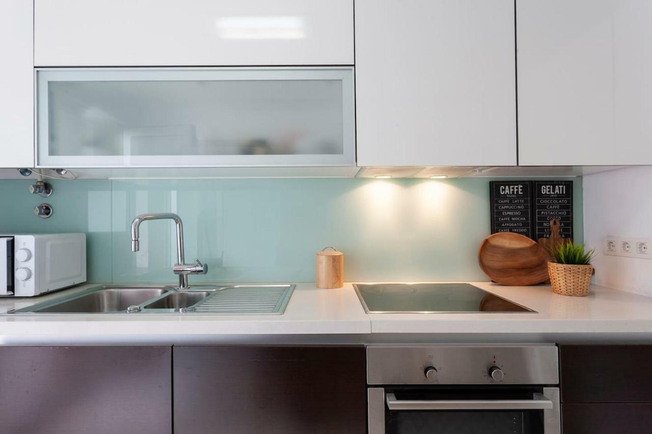 Lisbon Metro Apartment Bagian luar foto